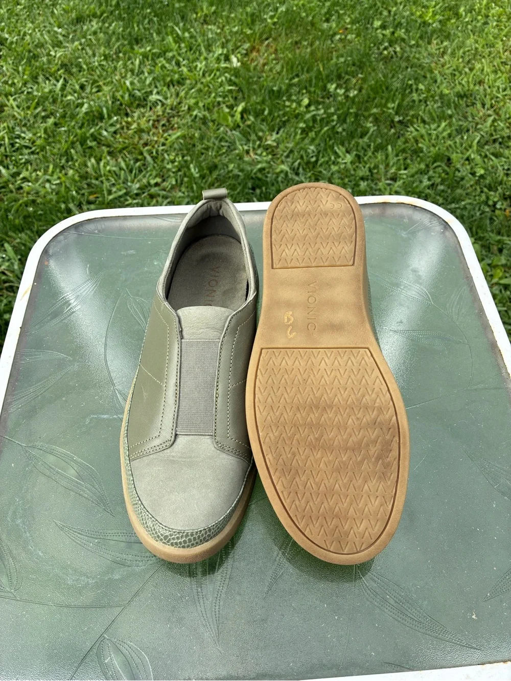 Vionic Slip-On Loafers Zinah Sage Green Women's 7.5